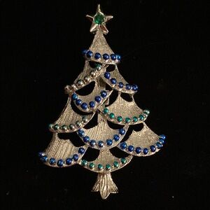 Gerry’s Vintage Festive Silver Christmas Tree Brooch